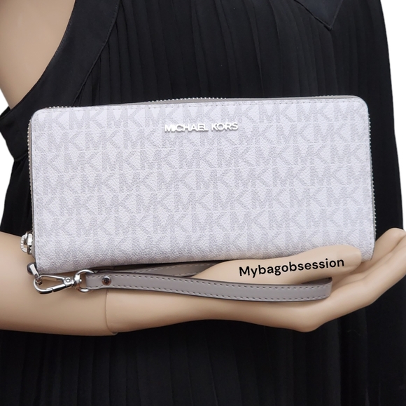 Michael Kors Handbags - Michael Kors Jet Set Logo LG Continental Wallet Wristlet White
